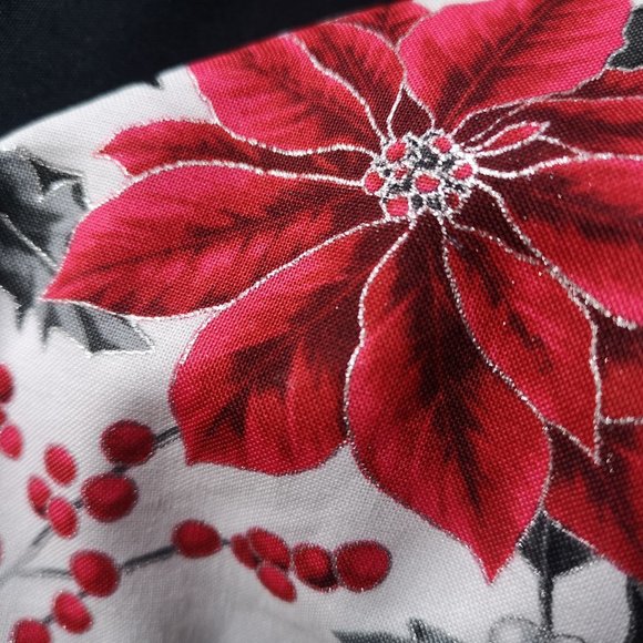 Red Silver Gilding Poinsettia Christmas Handmade Face Mask Masque 100% Cotton - Picture 2 of 3